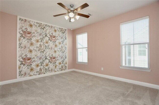 Building Photo - 1227 W 19th St