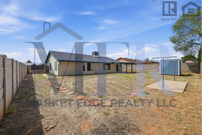 Building Photo - 4Bed/2Bath House in Sierra Vista, AZ! Ready for Immediate Move-In! -- RV GATE!