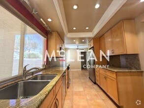 Building Photo - 2 Bedroom 2 Bathroom in South Palm Desert ...