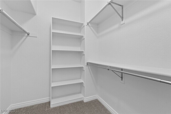 Building Photo - 3004 Sun Lake Dr