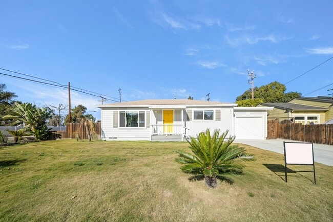 Building Photo - 602 Sunset Dr