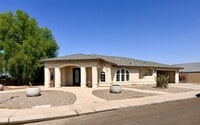 Building Photo - Large San Luis home on a Corner lot with 3 bedrooms plus added Den/Office Room