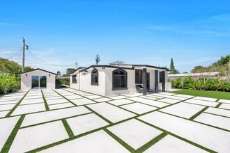 Building Photo - 1433 NE 53rd Ct