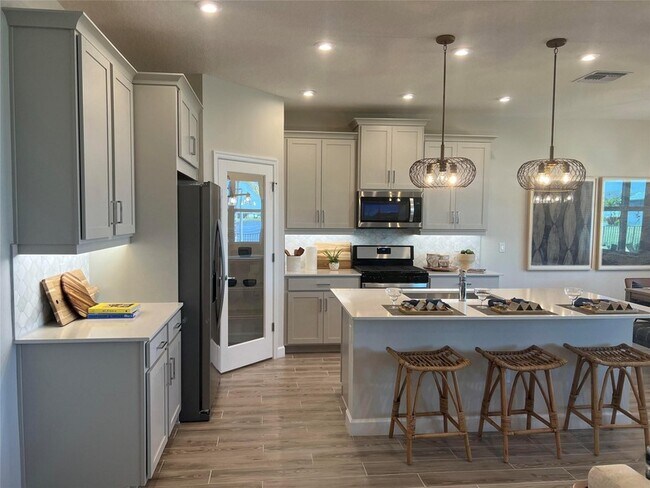 Building Photo - 14058 SW Surina St