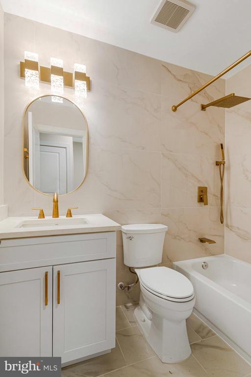 Building Photo - 1350 Sheridan St NW