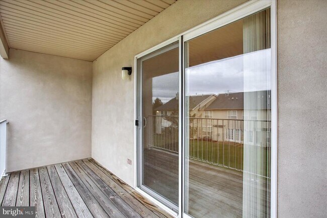 Building Photo - 119 Oriole Ct