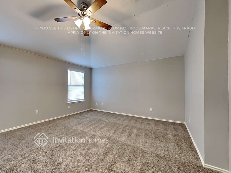 Building Photo - 136 Rolling Hills Pl