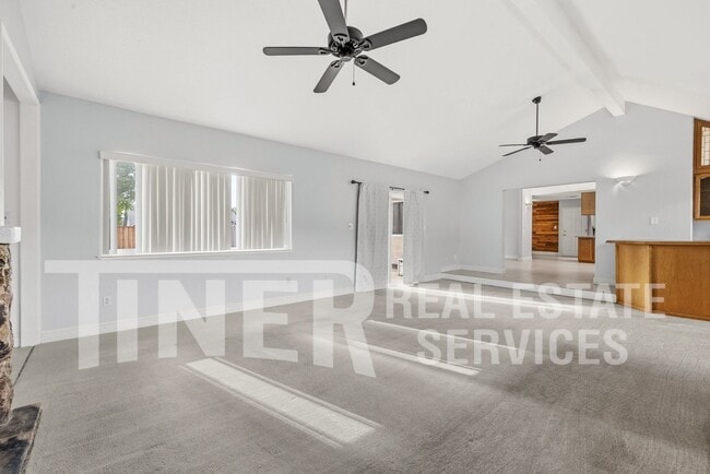 Building Photo - 511 Lyndhurst Ave