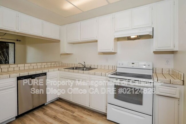 Building Photo - 6797 Lambert Way