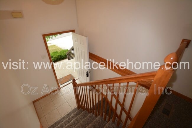 Building Photo - 5200 Hardy Ct