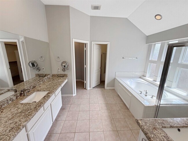 Building Photo - 14219 Kenson Ln