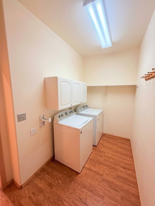 Building Photo - 2603 Arancia Dr