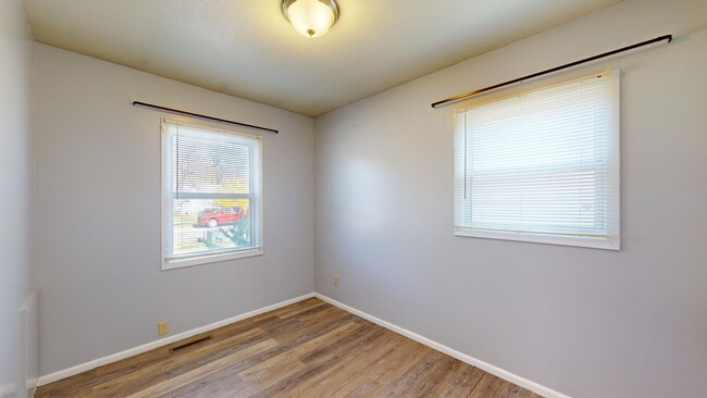 Building Photo - Available Now! 3 Bedroom Duplex, Quiet Nei...