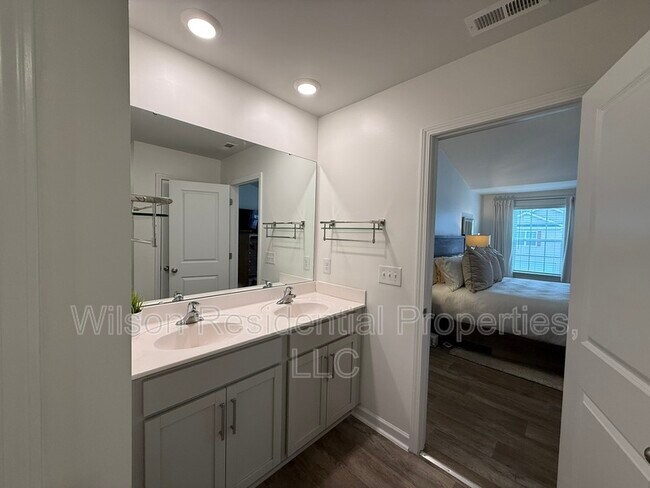 Building Photo - 5021 Black Frst Dr