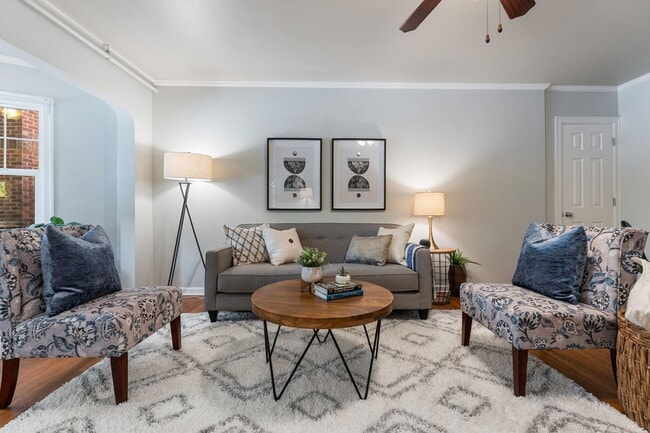 Building Photo - Bright 1 Bed condo in Kerns Neighborhood o...