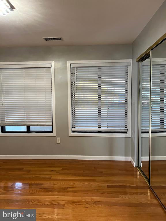 Building Photo - 9916 Hellingly Pl