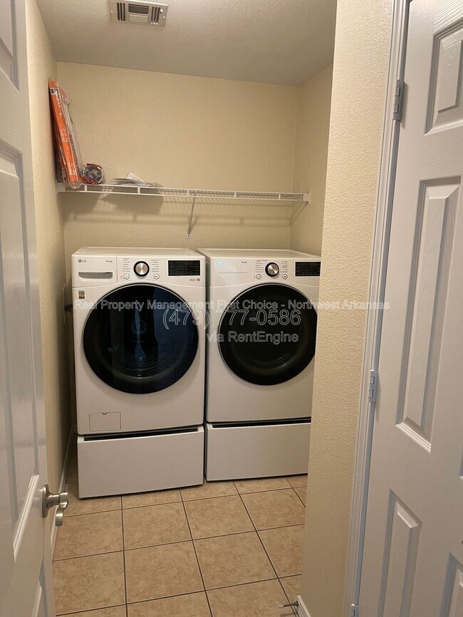 Building Photo - 511 Brookfield Dr