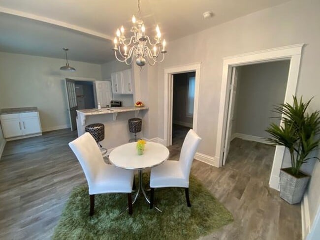 Building Photo - Cute 2 Bedroom Bungalow Coming Soon