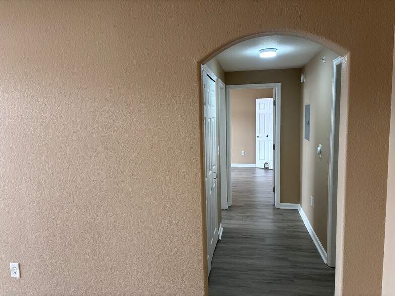 Building Photo - 7440 S Blackhawk St