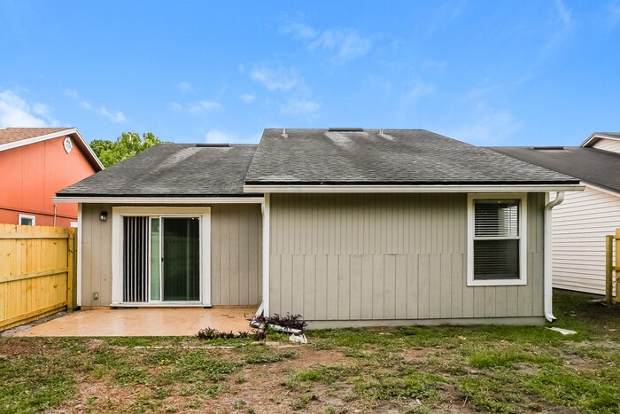 Building Photo - 11768 Wattle Tree Rd N
