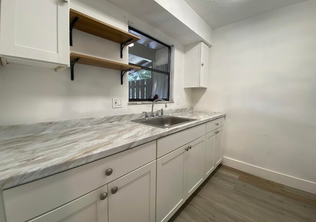 Building Photo - 4104 Inlet Cir