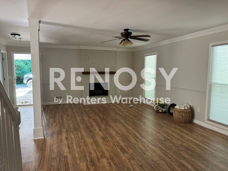 Building Photo - 9055 Carroll Manor Dr