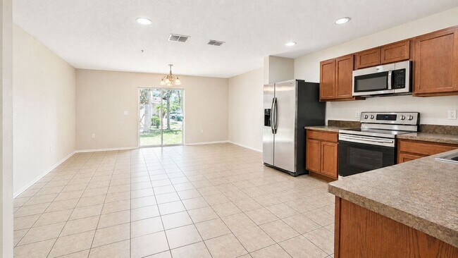 Building Photo - 3105 Seaview Castle Dr