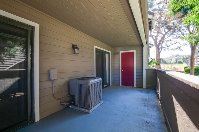 Building Photo - 1083 Shadowridge Dr