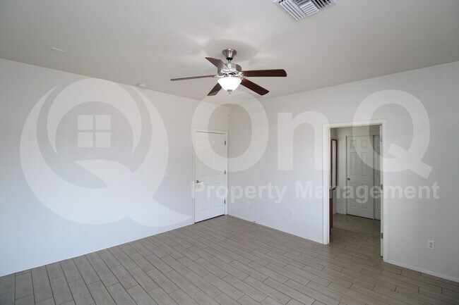 Building Photo - 7531 E Majestic Palm Ln