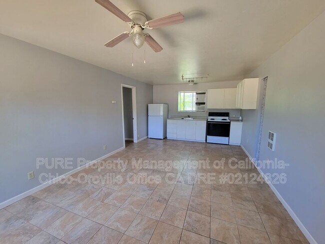 Building Photo - 7701 Molinos Ave