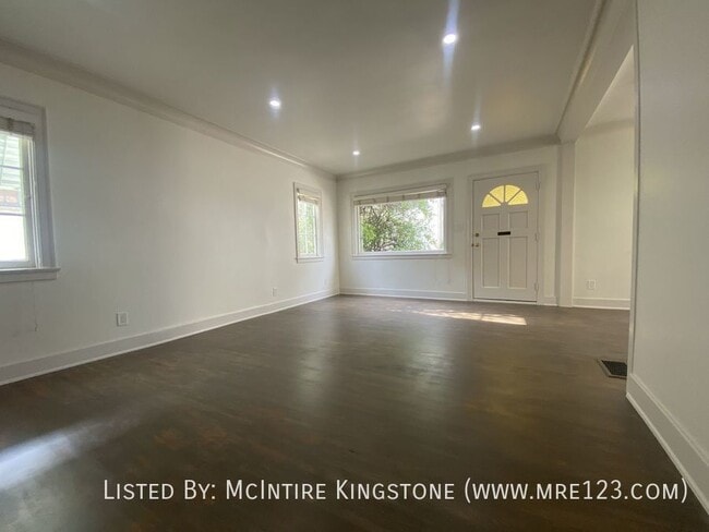 Building Photo - Hidden Gem in South Pasadena