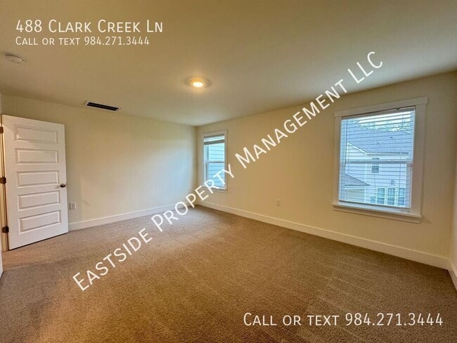 Building Photo - 488 Clark Creek Ln