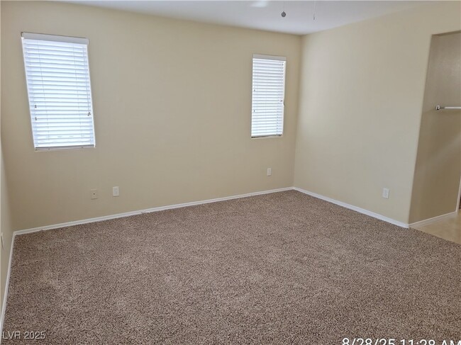 Building Photo - 10600 Corte Sierra St