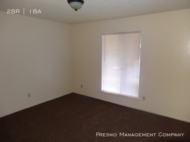 Building Photo - 2 Bedroom Apartment in Clovis! Sec 8 OK!
