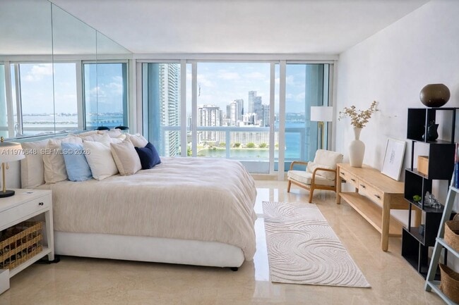 Building Photo - 1717 N Bayshore Dr