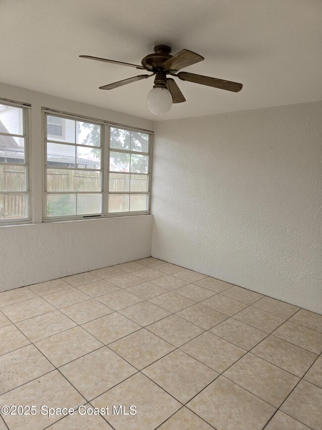 Building Photo - 4533 Rivermist Dr