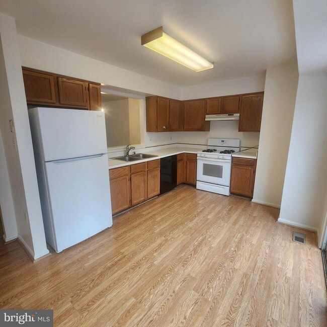 Building Photo - 7261 St Lucia Ct