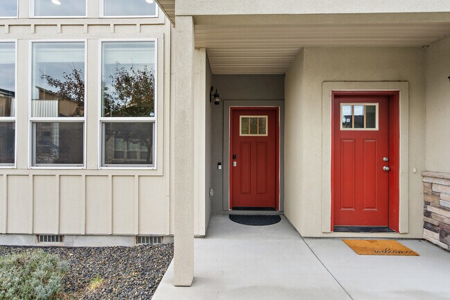 Building Photo - 2900 N Villere Ln