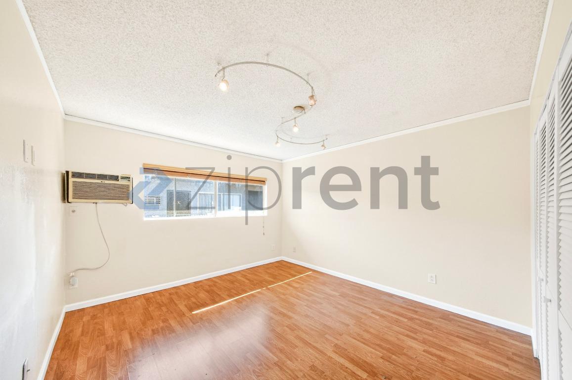 Building Photo - 240 W Verdugo Ave