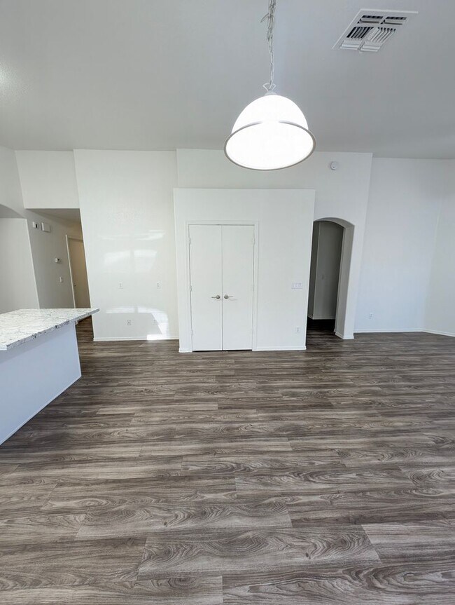 Building Photo - AVAILABLE NOW IN SAN TAN RANCH GILBERT!!!