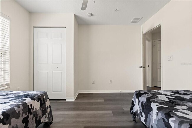Building Photo - 2624 Lodi Cir