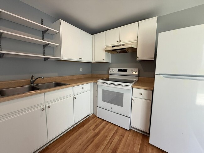 Building Photo - 22A-22B Hadley Road