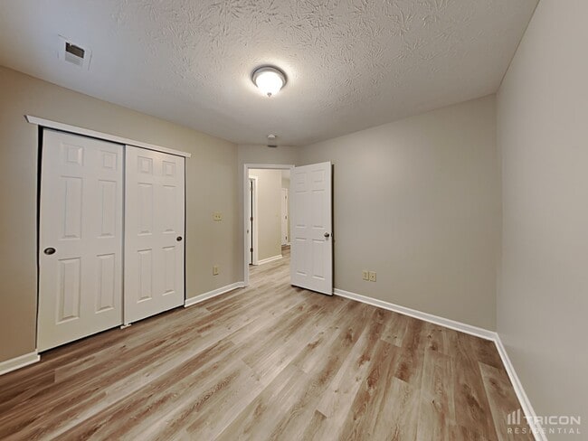 Building Photo - 7516 Pipestone Dr