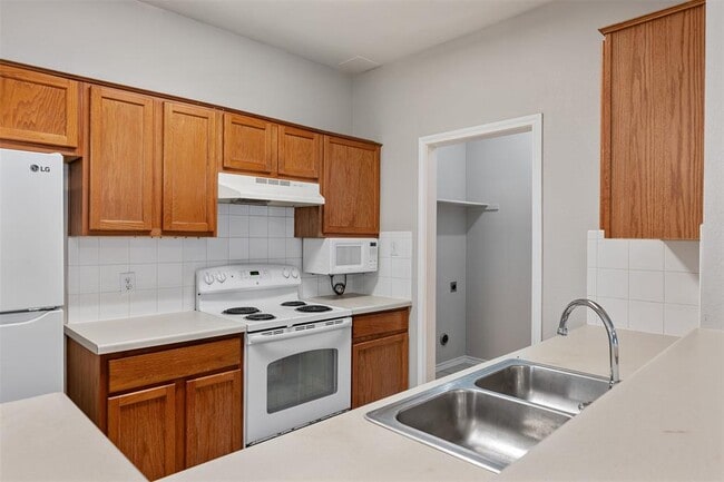 Building Photo - 1720 Constantino Cir