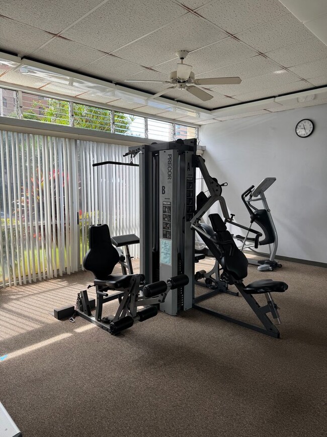 Building Photo - The Highlander Condo in Aiea 1/1/1 Unit #503