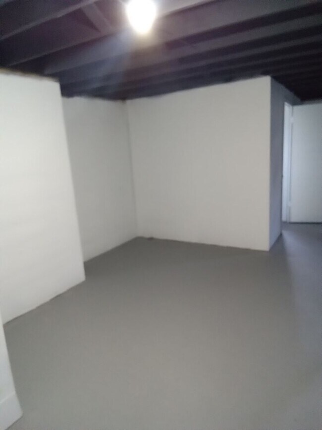 Building Photo - Coming soon! Newly Renovated SF in Liberty