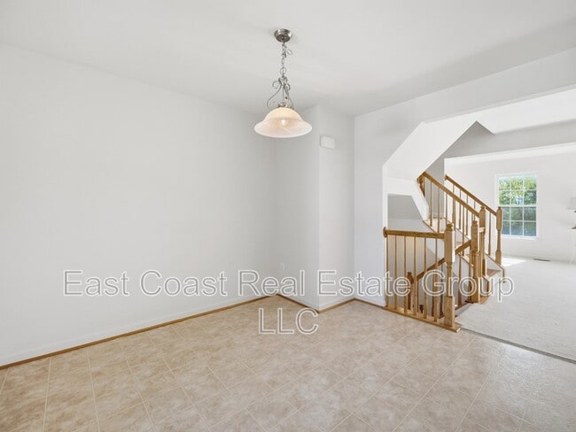 Building Photo - 1247 Mare St