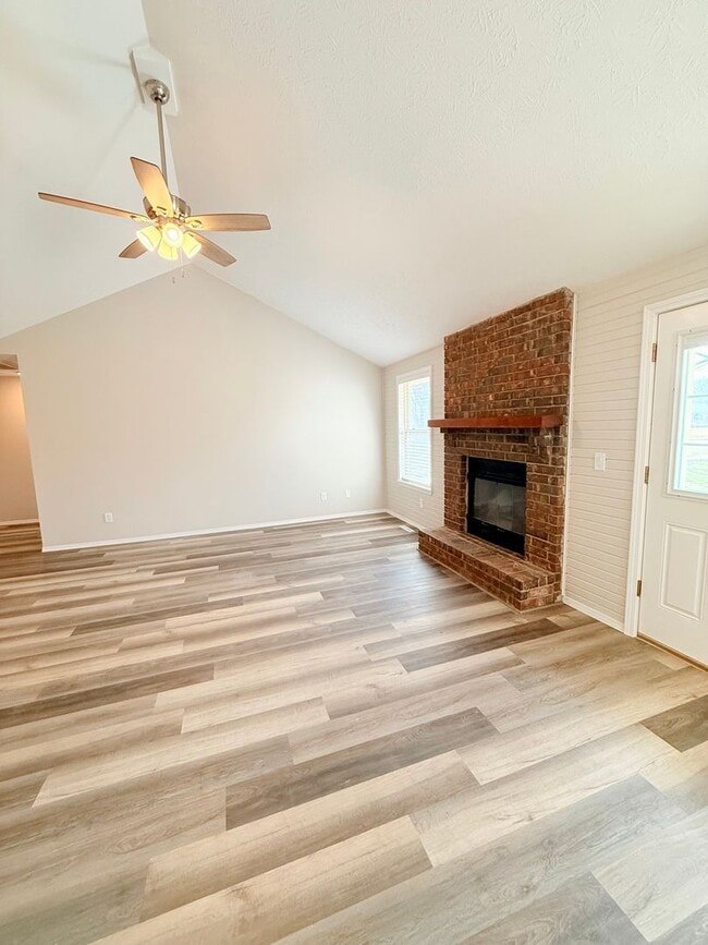 Building Photo - "Lots Of New" in South/West Springfield on a Quite Culta-sac