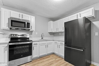 Building Photo - 7230 Melvin Rd