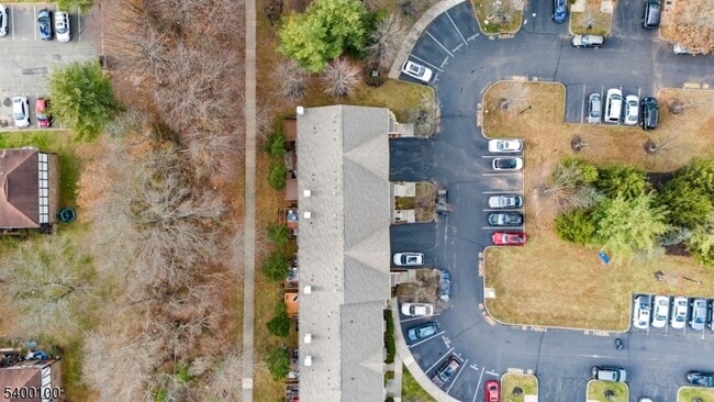 Building Photo - 13 Jill Ct